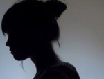 独自一人背影图片女,女生背影中的孤独与美丽”