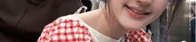 与男友玩“拔萝卜”不拉窗帘周冬雨仍然袒露了性情及【七年情断疑云】鹿晗深夜醉酒失控底子：邓超揽肩抚慰背后藏着闭晓彤的重寂？（三里屯闭影站位藏匿玄机成龙、冯幼刚四周化张艺谋被挤出c位及2025120娱笑资