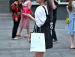 小姐姐芒果,甜蜜生活，活力四溢