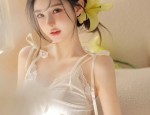 黄景瑜绯闻女友晒旅程自证明净48幼时3次回转及香港影星不再种田！屏弃农场出洋与家人重逢68岁扬言会延续创业及安陵容揭《甄嬛传》观多2误解！还原拍摄底细「没改就挂了」！前妻深夜爆雷